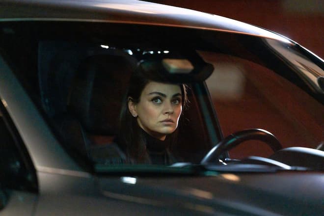 NEW YORK, NEW YORK - SEPTEMBER 02: Mila Kunis is seen filming "Luckiest Girl Alive" in Tribeca on September 02, 2021 in New York City. (Photo by Gotham/GC Images)