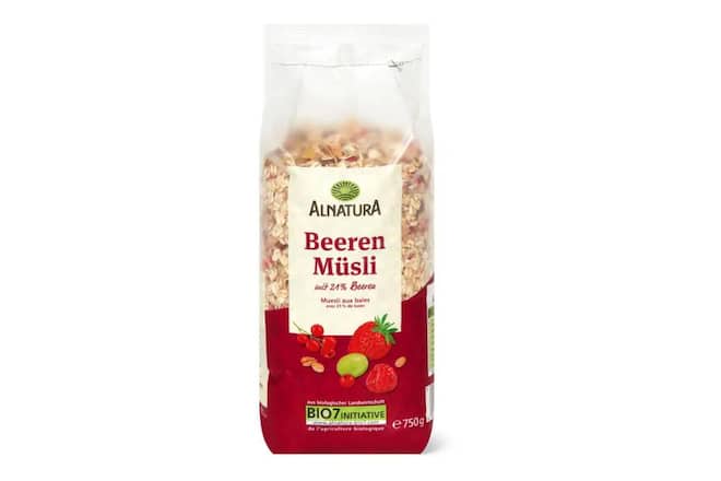 Eine fruchtige Variante findet sich in der Migros oder Alnatura-Läden im Beeren Müsli.