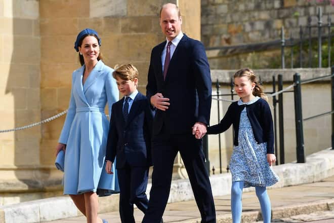 Auf dem Weg zum Ostergottesdienst in Windsor: Herzogin Kate und Prinz William mit ihren Kindern Prinz George und Prinzessin Charlotte.