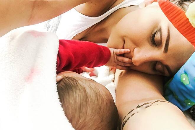 Eli Simic beendet Mutterschaftsurlaub und wird Reiki-Therapeutin