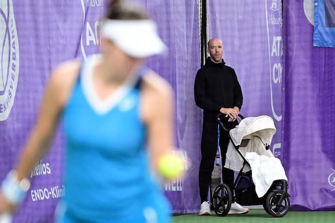 Belinda Bencic mit Familie auf dem Court