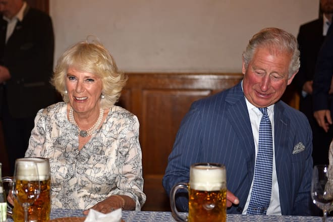 Herzogin Camilla Prinz Charles Bier