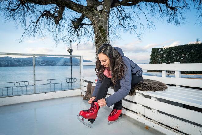 Sarah Meier bei der Eisbahn