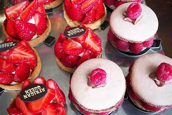 Zwischen süssen Versuchungen geht es im Restaurant African Queen ums Sehen und Gesehenwerden.