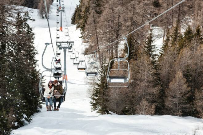 SEATS FOR SWITZERLAND Singapur