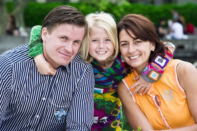 Familientisch Urs Lehmann und Conny Kissling mit Tochter Nina