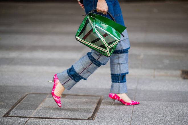 Olivgrün ist die Trendfarbe des Sommers – Streetstyle in Oliv