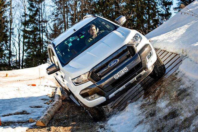 Beim Ford-Winterfahrtraining