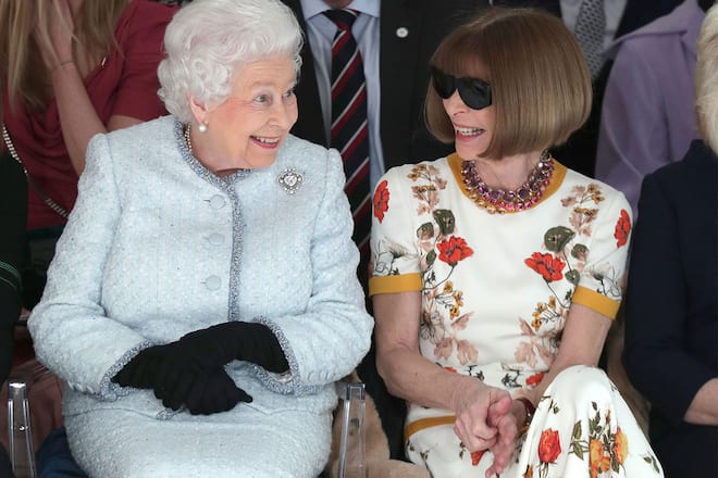 Anna Wintour und die Queen in der Front Row bei der Fashion Week