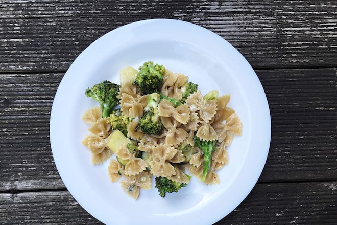 Nudeln mit Brokkoli und Zitrone
