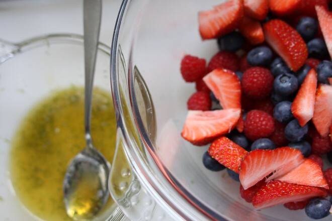 Beerensalat mit Quinoa