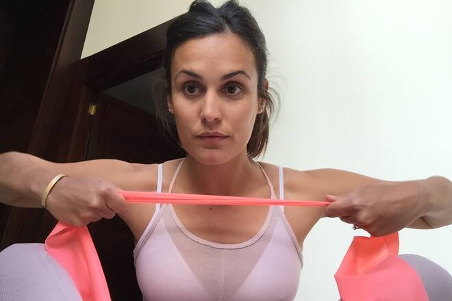 Theraband shoulder exercise