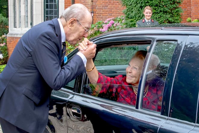 Beatrix der Niederlande an Veteranenveranstaltung