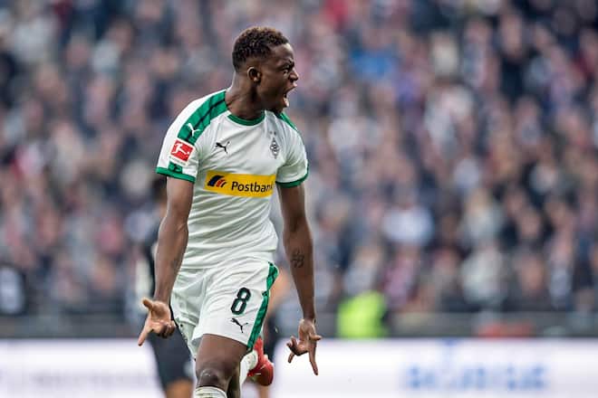 Denis Zakaria of Borussia Moenchengladbach