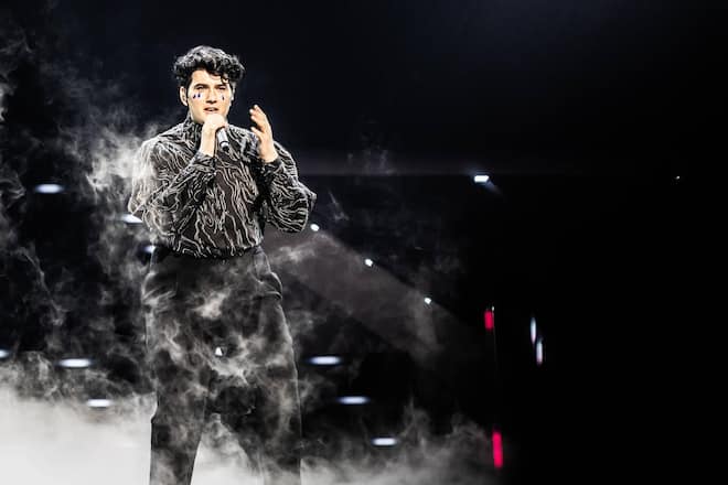 Gjon's Tears wird Musical-Star. Das Bild zeigt ihn bei einem Auftritt Ende 2023 in Amsterdam.