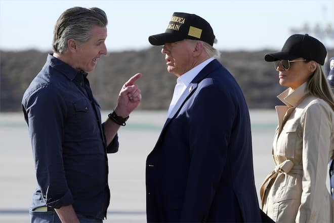 <p>Wie zwei Superhelden vor dem epischen Showdown: Gavin Newsom (l.) und Donald Trump.</p>