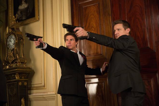 Die Bösen im Visier: Ethan Hunt (Tom Cruise) und sein Kumpel Brandt (Jeremy Renner).