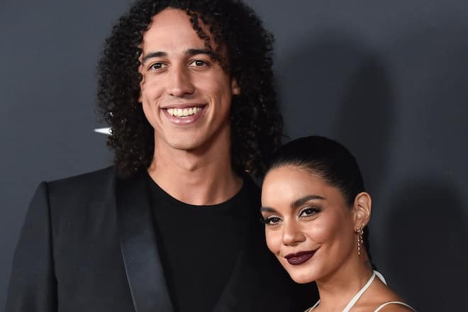 Vanessa Hudgens und Cole Tucker sollen verheiratet sein.