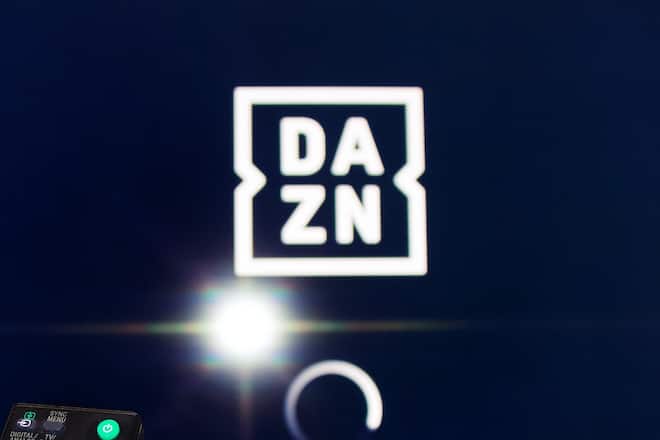 DAZN streamt künftig ausgewählte Spiele und Frauenfussball kostenlos.
