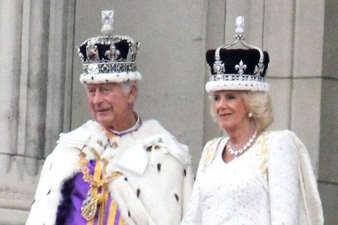 Grosser Moment: Nach der Krönung zeigte sich das Königspaar dem Volk auf dem Balkon des Buckingham Palastes.