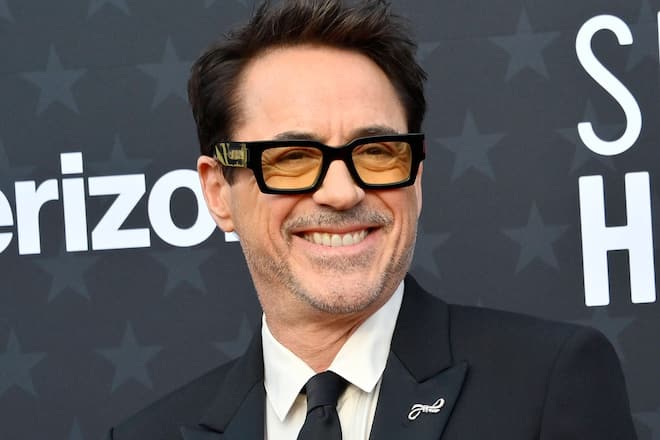 Robert Downey Jr. hat gut lachen: Er wurde für seine Rolle als US-Politiker Lewis Strauss in «Oppenheimer» als bester Nebendarsteller geehrt.