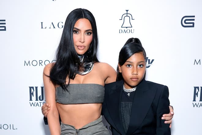 Neben Tochter North hat Unternehmerin Kim Kardashian noch drei weitere Kinder.