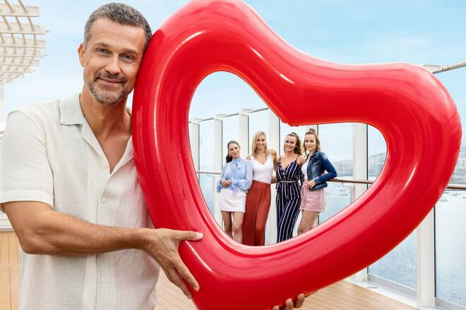 Wayne Carpendale mit den neuen Single-Frauen.