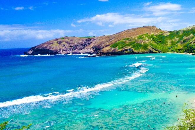 Ist das Naturparadies Hawaii in Gefahr? Um es besser zu schützen, könnte für Touristen bald eine weitere Steuer fällig werden.