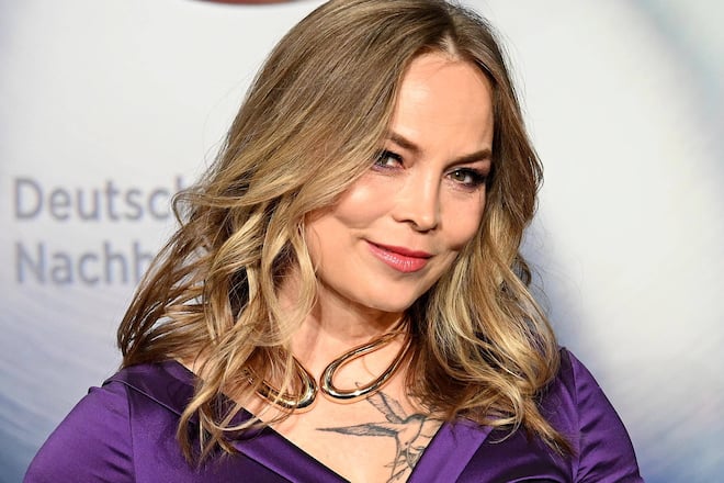 Beförderte TV-Legende Stefan Raab bereits zweimal knallhart auf die Bretter: Box-Queen Regina Halmich