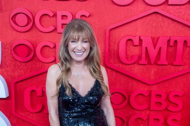 Jane Seymour ist trotz ihrer 73 Jahren junggeblieben.