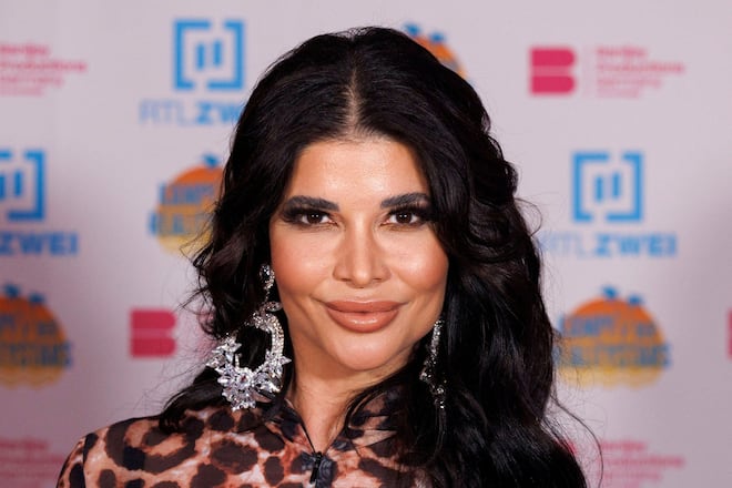 Micaela Schäfer will dem Aufstieg der AfD mit demokratischen Mitteln ein Ende bereiten