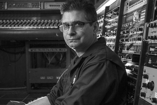 Steve Albini, hier 2014 in seinem Studio in Chicago, gab an, mehrere tausend Alben produziert zu haben.