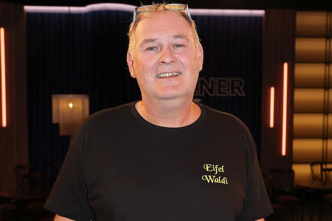 «Bares für Rares»-Star Waldi Lehnertz hat seinen ersten Krimi veröffentlicht.