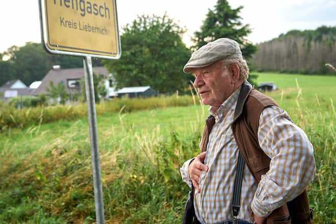 «Mord mit Aussicht»: Das fiktive Dorf Hengasch verliert Grantler Hans Zielonka (Michael Hanemann).