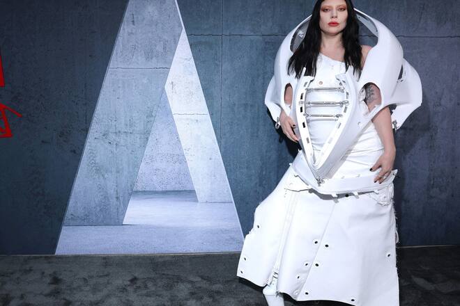 Lady Gaga und ihr Autoteil-Look in Los Angeles.