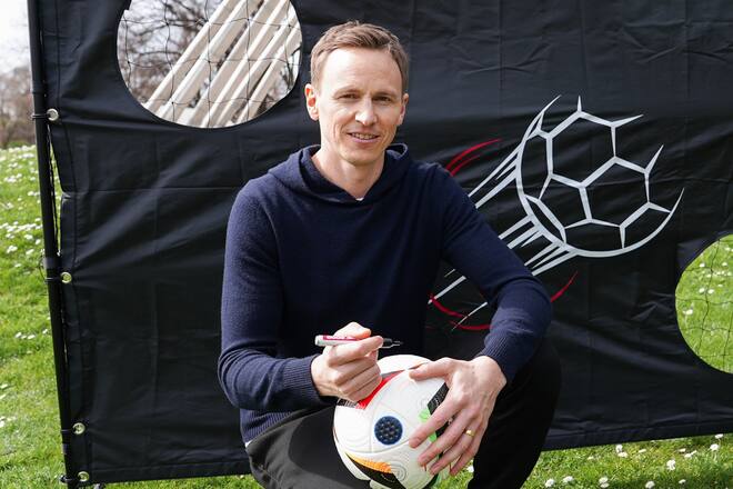 Jochen Breyer engagiert sich vor der EM in einer Lichtrecycling-Kampagne.