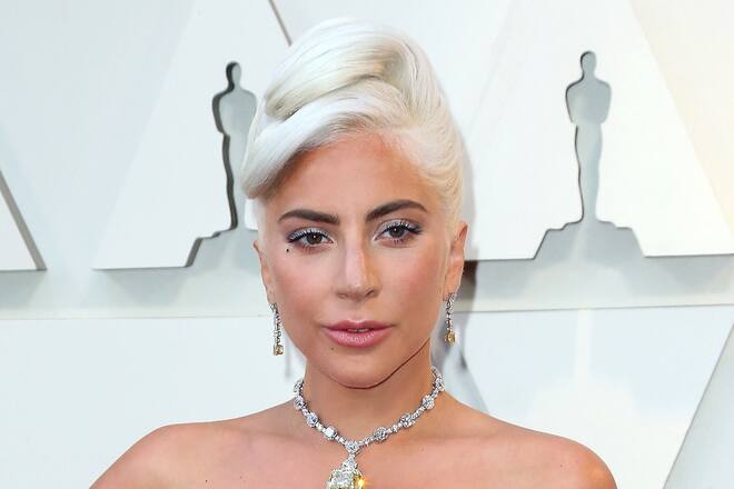 Nach Verlobungsgerüchten wird nun über eine Schwangerschaft von Lady Gaga spekuliert.