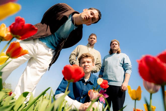 Die oberschwäbische Indie-Rock-Band Provinz stellt mit «Glaubst du» den offiziellen ZDF-EM-Song.