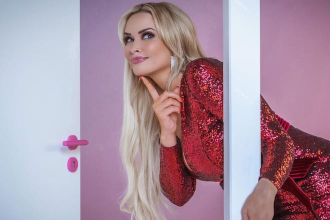 Die Katze streift nun schon seit 15 Jahren durch die deutsche TV-Landschaft.