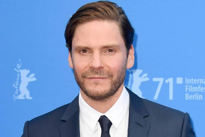 Daniel Brühl hat bald einen weiteren Preis in der Vitrine stehen.