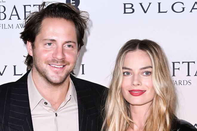 Margot Robbie und Tom Ackerley sind patriotisch, was Snacks betrifft.