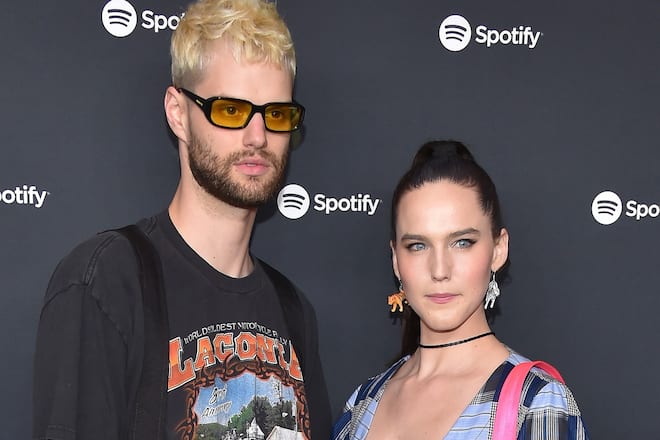 Sofi Tukker, bestehend aus Tucker Halpern und Sophie Hawley-Weld werden im Juli nicht in Europa auftreten. Grund ist eine Infektion des Musikers.