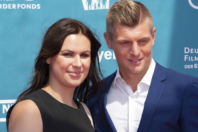 Jessica und Toni Kroos sind seit 2015 verheiratet. Er hat nun mehr Zeit für die Familie.
