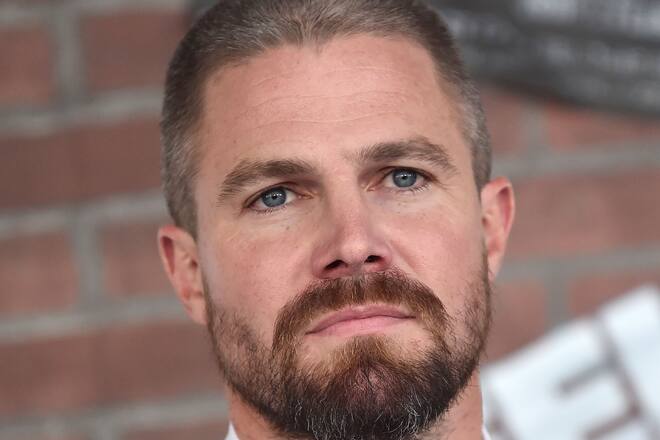 Stephen Amell kümmert sich als Star-Anwalt Ted Black um neue Fälle in Los Angeles.
