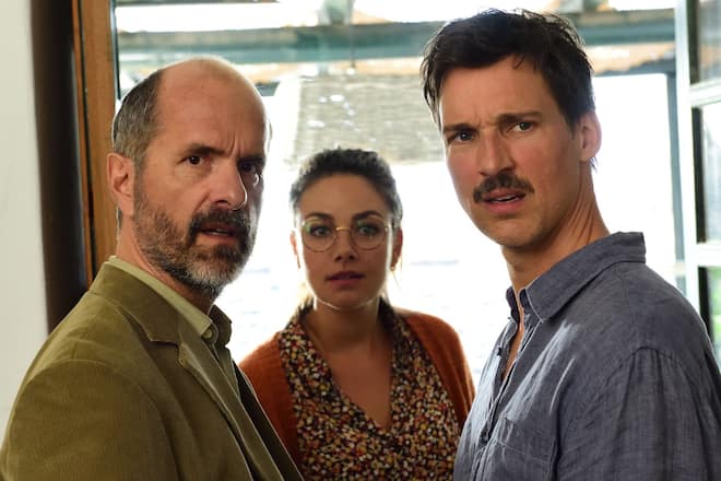 Sie sind bald wieder da: Christoph Maria Herbst (l.), Janina Uhse und Florian David Fitz, hier in «Der Nachname».