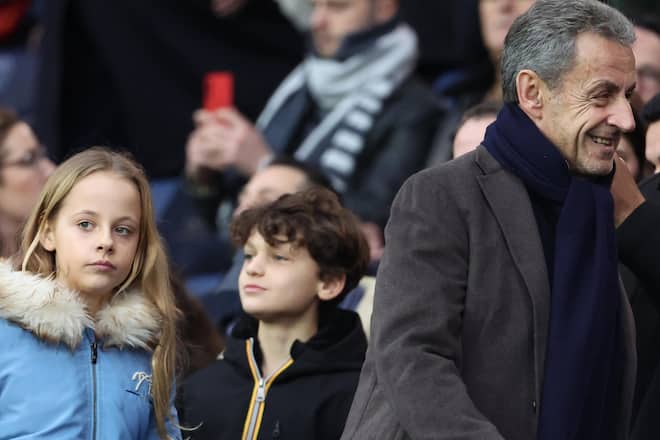 Der ehemalige französische Präsident Nicolas Sarkozy mit seiner jüngsten Tochter Giulia.