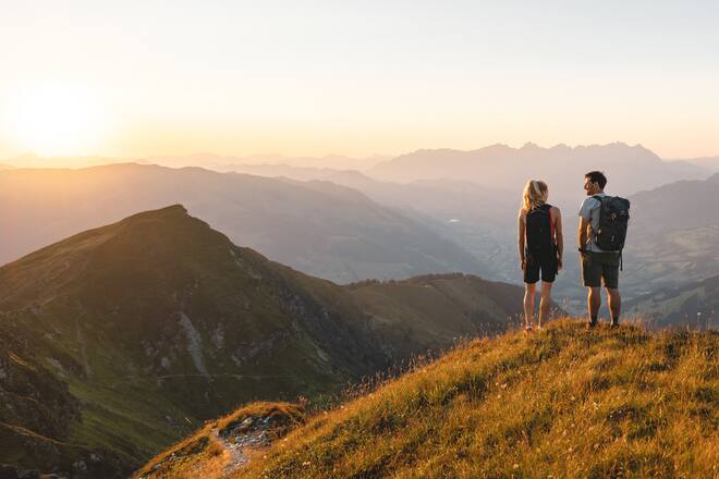 Die Tiroler Alpen sind besonders im Herbst eine Reise und viele Wanderungen wert.