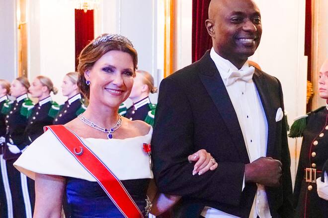 Die norwegische Prinzessin Märtha Louise und ihr Verlobter, der US-Schamane Durek Verrett, freuen sich auf die Hochzeit.