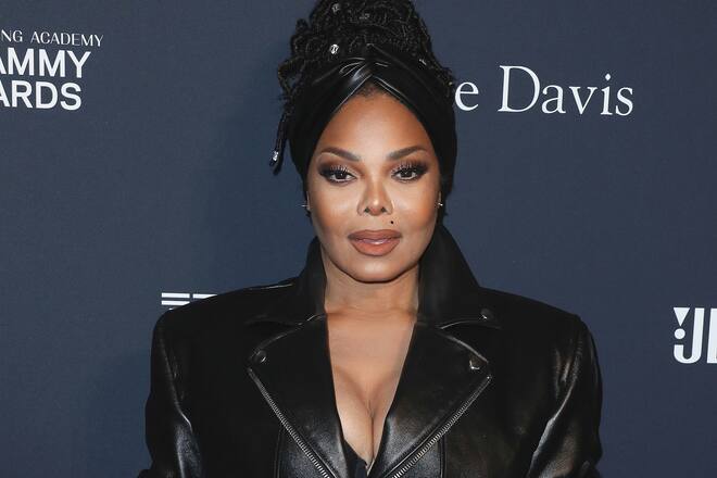 Janet Jackson gibt ein peinliches Mode-Malheur preis.