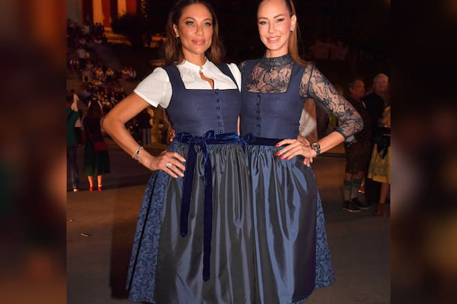 Das gleiche Dirndl mit verschiedenen Accessoires unterschiedlich gestylt: Lilly Becker und Alessandra Meyer-Wölden beim Almauftrieb auf dem Oktoberfest im letzten Jahr.